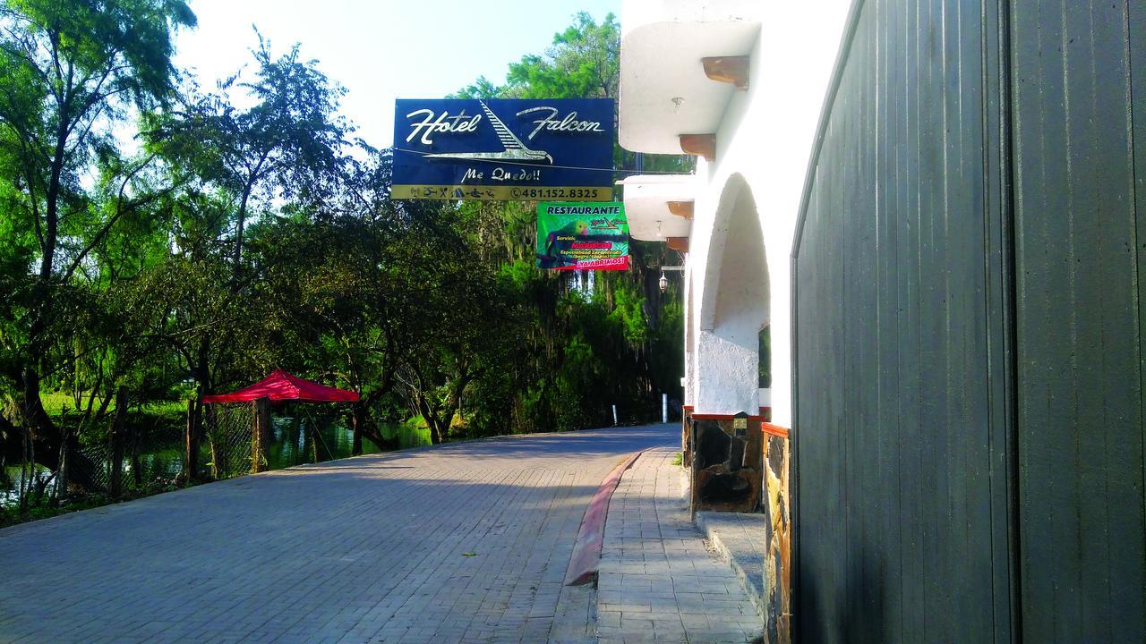 Hotel Falcon Tamasopo Exteriér fotografie